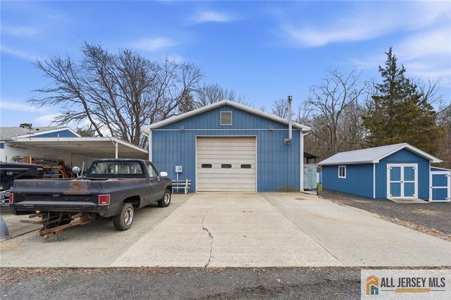 251 Matchaponix Avenue, Monroe, NJ 08831