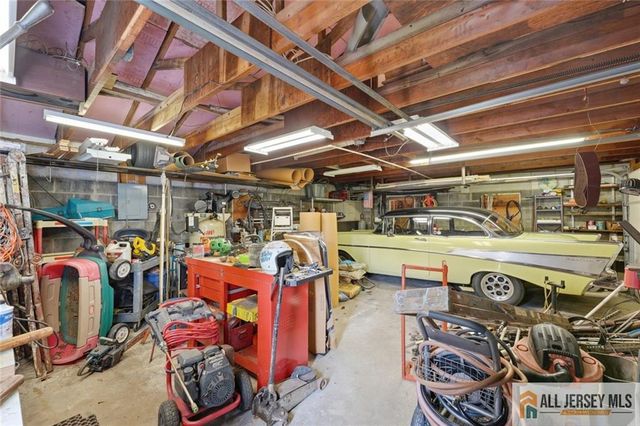 251 Matchaponix Avenue, Monroe, NJ 08831