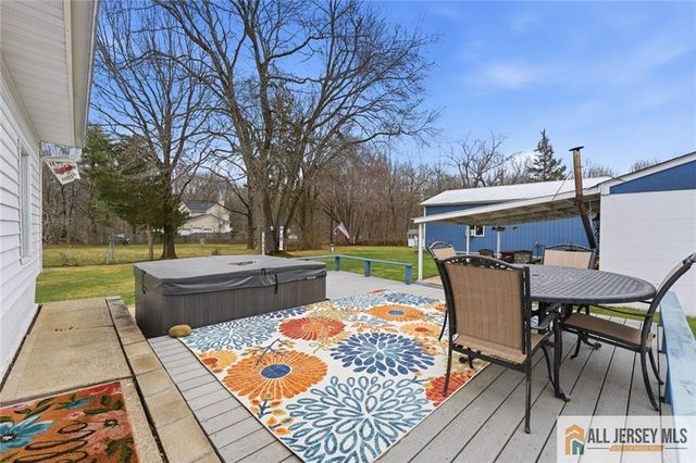 251 Matchaponix Avenue, Monroe, NJ 08831