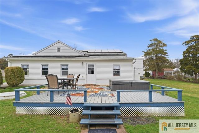 251 Matchaponix Avenue, Monroe, NJ 08831