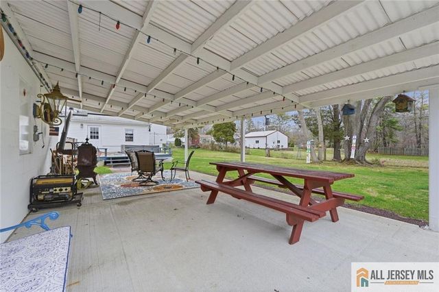 251 Matchaponix Avenue, Monroe, NJ 08831