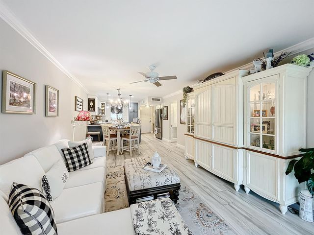 3060 Holiday Springs Boulevard 312, Margate, FL 33065