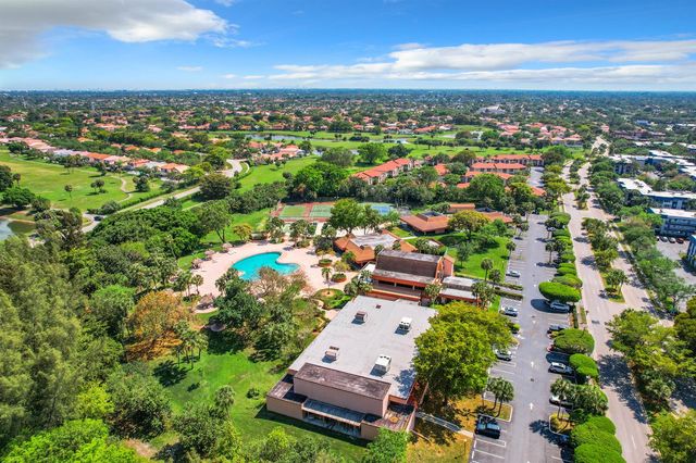 3060 Holiday Springs Boulevard 312, Margate, FL 33065