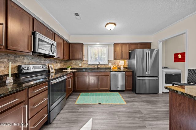 106 Pilot Place, New Bern, NC 28562