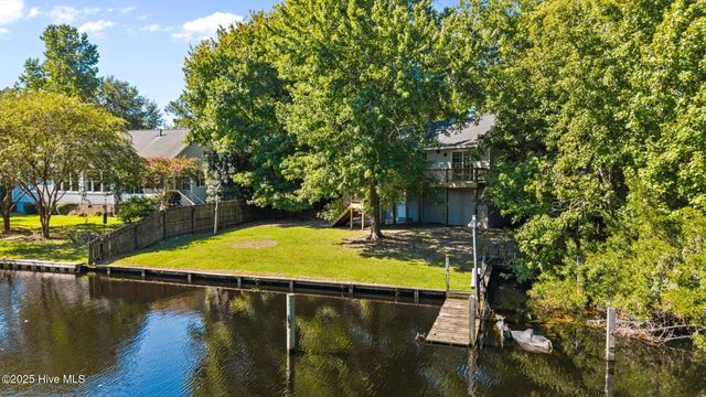 106 Pilot Place, New Bern, NC 28562