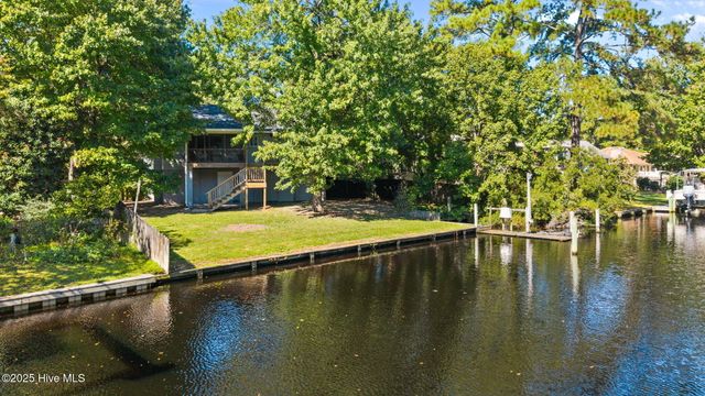 106 Pilot Place, New Bern, NC 28562