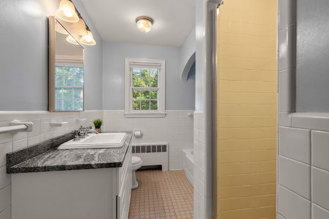 631 Blue Hill Ave, Milton, MA 02186