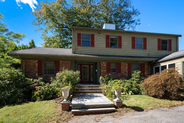 631 Blue Hill Ave, Milton, MA 02186