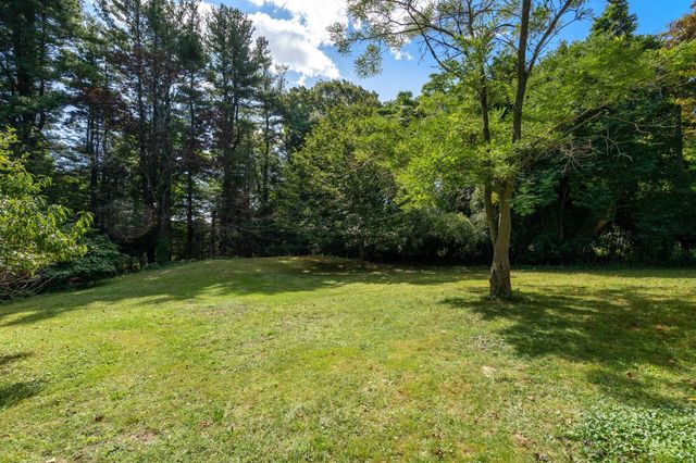 631 Blue Hill Ave, Milton, MA 02186