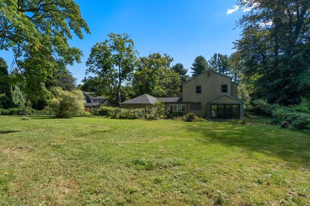 631 Blue Hill Ave, Milton, MA 02186