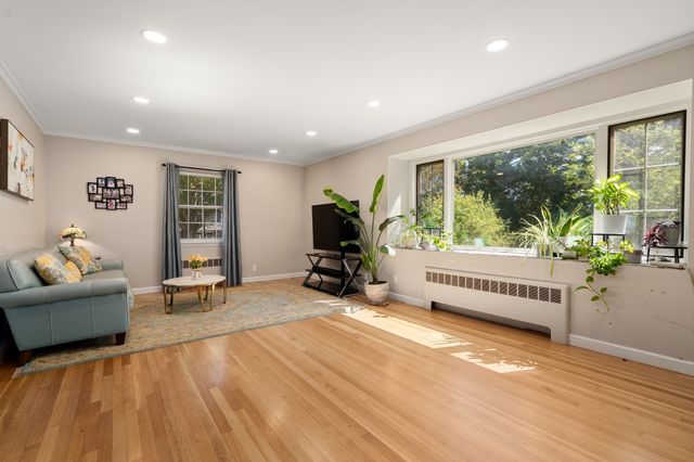 631 Blue Hill Ave, Milton, MA 02186
