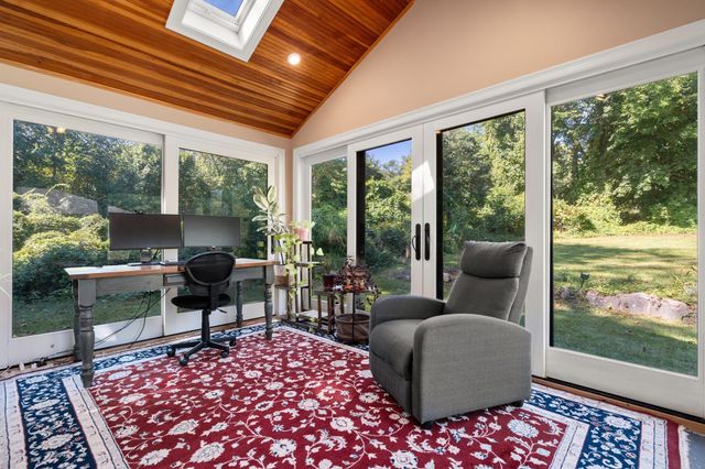 631 Blue Hill Ave, Milton, MA 02186