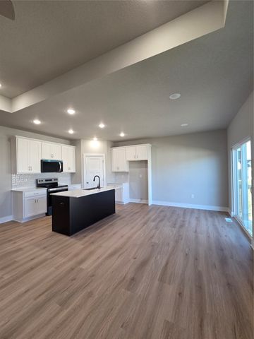 3212 NE Fawn Lane, Ankeny, IA 50021