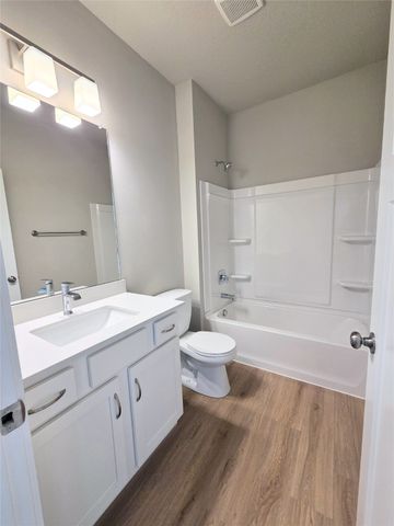 3212 NE Fawn Lane, Ankeny, IA 50021