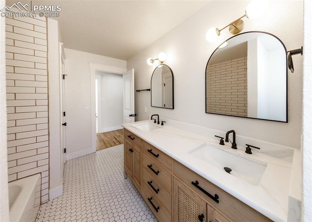 3632 W Pikes Peak Avenue, Colorado Springs, CO 80904