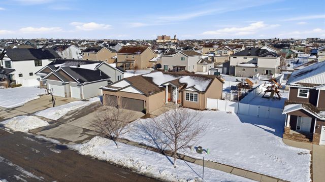 3037 Claire Drive E, West Fargo, ND 58078