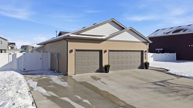 3037 Claire Drive E, West Fargo, ND 58078