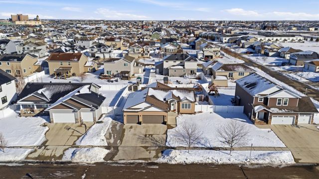 3037 Claire Drive E, West Fargo, ND 58078