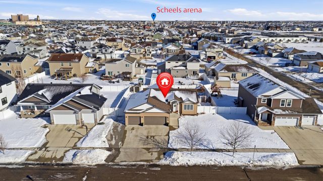 3037 Claire Drive E, West Fargo, ND 58078