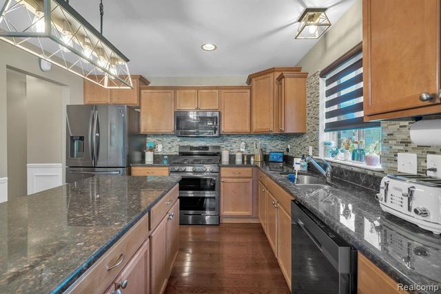 18090 Curtis Court, Livonia, MI 48152