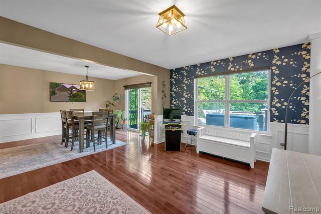 18090 Curtis Court, Livonia, MI 48152