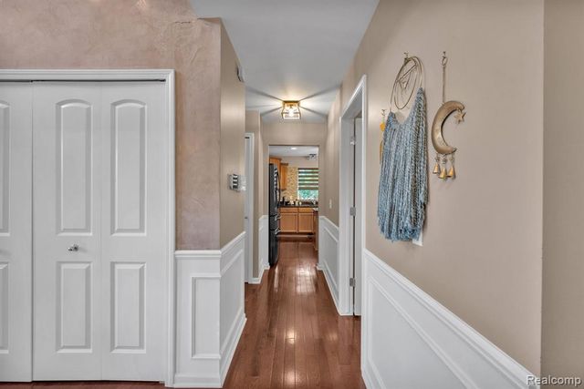 18090 Curtis Court, Livonia, MI 48152