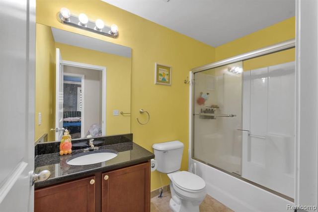 18090 Curtis Court, Livonia, MI 48152