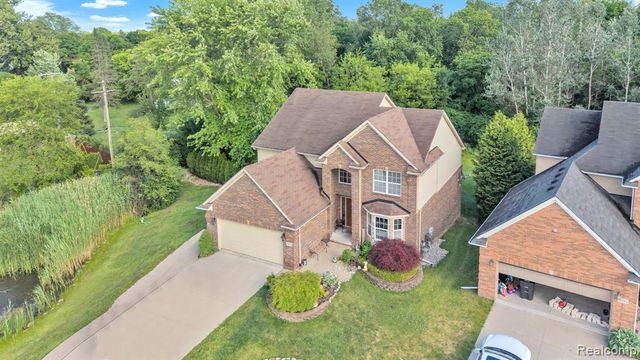 18090 Curtis Court, Livonia, MI 48152