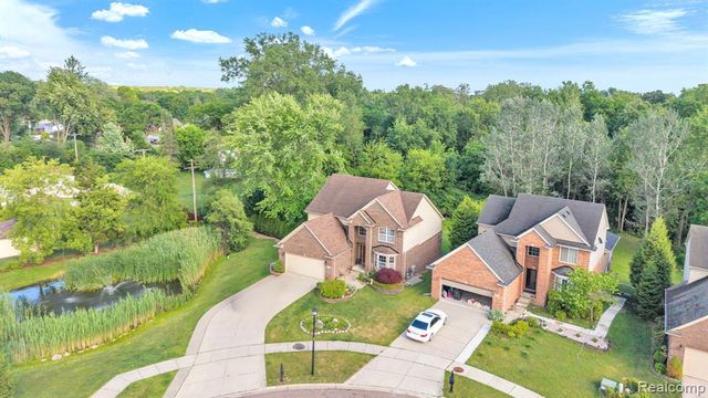 18090 Curtis Court, Livonia, MI 48152