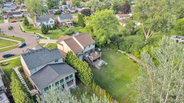 18090 Curtis Court, Livonia, MI 48152