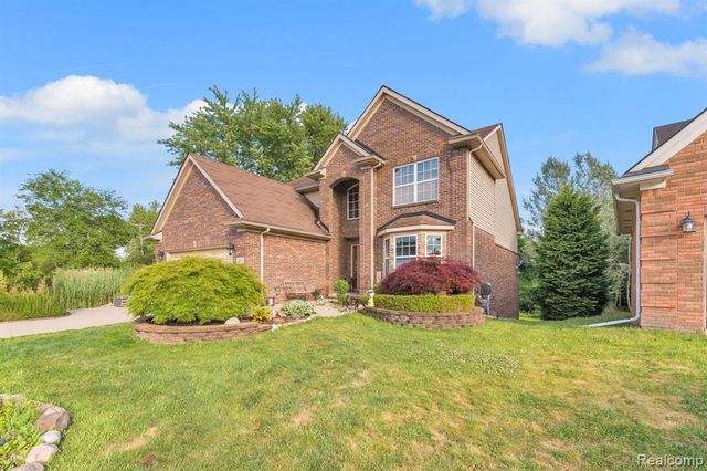 18090 Curtis Court, Livonia, MI 48152