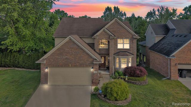 18090 Curtis Court, Livonia, MI 48152