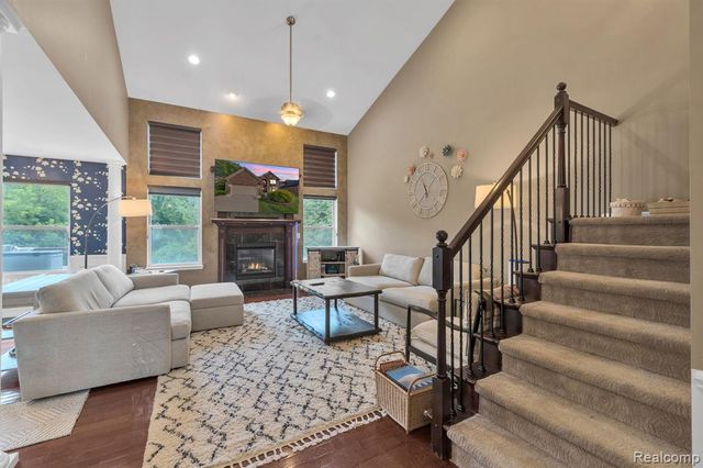 18090 Curtis Court, Livonia, MI 48152
