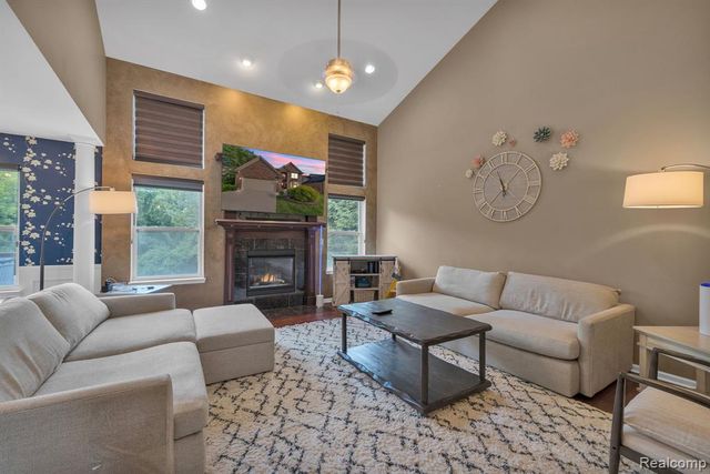 18090 Curtis Court, Livonia, MI 48152