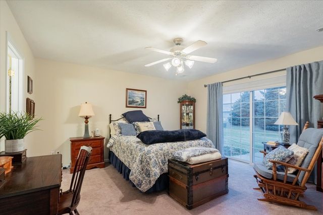 16 Grape Vine Lane, Bloomington, IL 61704