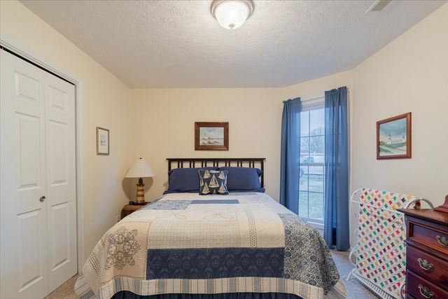 16 Grape Vine Lane, Bloomington, IL 61704