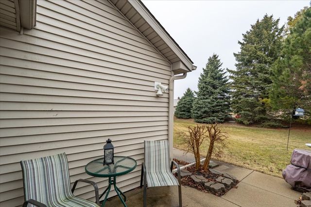 16 Grape Vine Lane, Bloomington, IL 61704