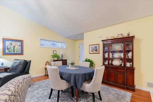 16 Grape Vine Lane, Bloomington, IL 61704