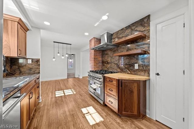5204 Haverford Drive, Lyndhurst, OH 44124