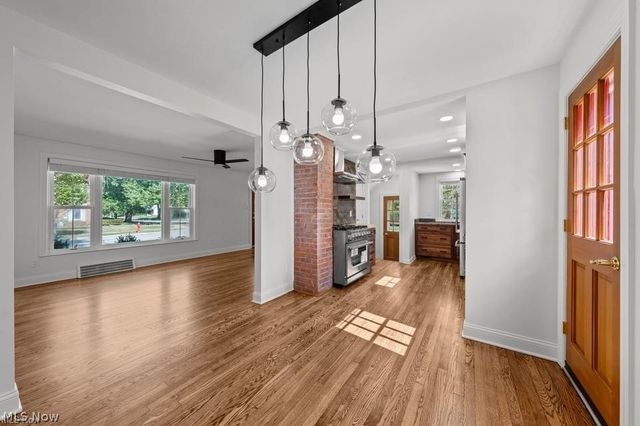 5204 Haverford Drive, Lyndhurst, OH 44124