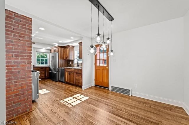5204 Haverford Drive, Lyndhurst, OH 44124