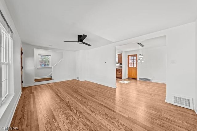 5204 Haverford Drive, Lyndhurst, OH 44124