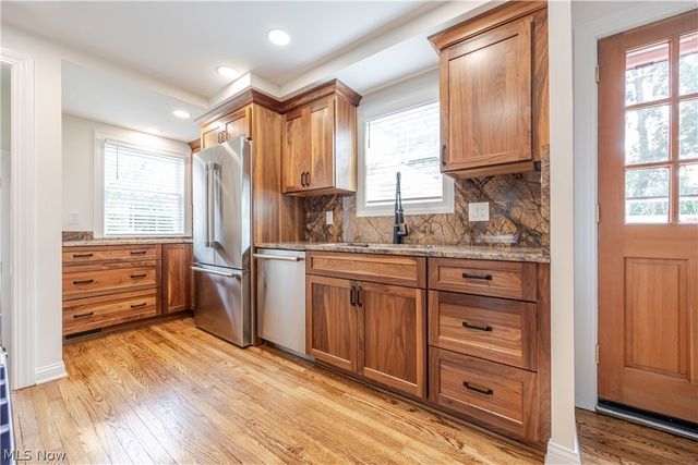 5204 Haverford Drive, Lyndhurst, OH 44124