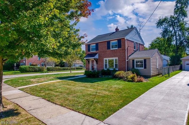 5204 Haverford Drive, Lyndhurst, OH 44124