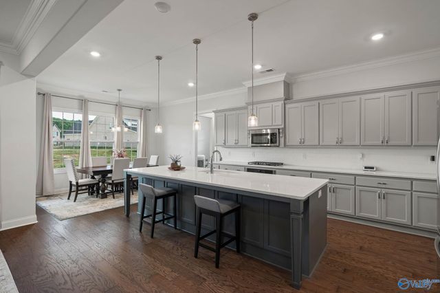 8304 Lionhead Lane SE, Owens Cross Roads, AL 35763