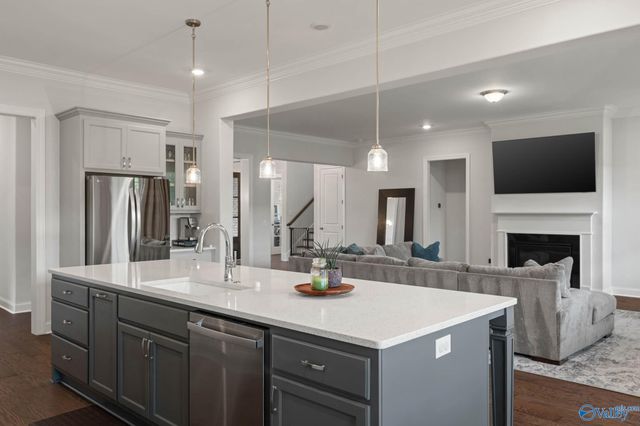 8304 Lionhead Lane SE, Owens Cross Roads, AL 35763