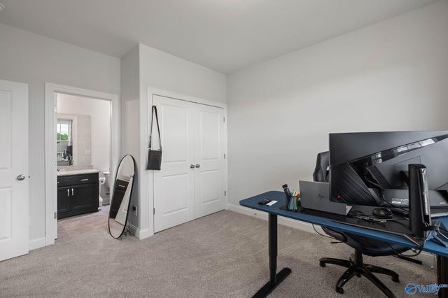 8304 Lionhead Lane SE, Owens Cross Roads, AL 35763