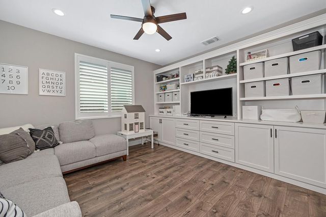 1615 Arroyo Sierra Way, Rocklin, CA 95765