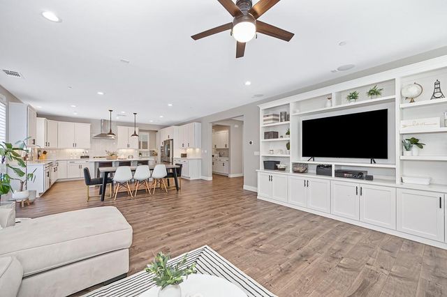 1615 Arroyo Sierra Way, Rocklin, CA 95765