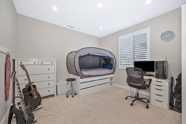 1615 Arroyo Sierra Way, Rocklin, CA 95765